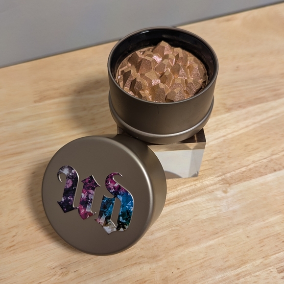 Urban Decay Stoned Vibes Limited Edition Multi-Faceted Highlighter Discontinued - Picture 1 of 4